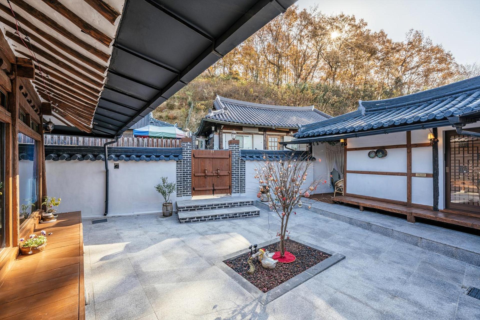 And Spring Hotel Jeonju Exterior foto